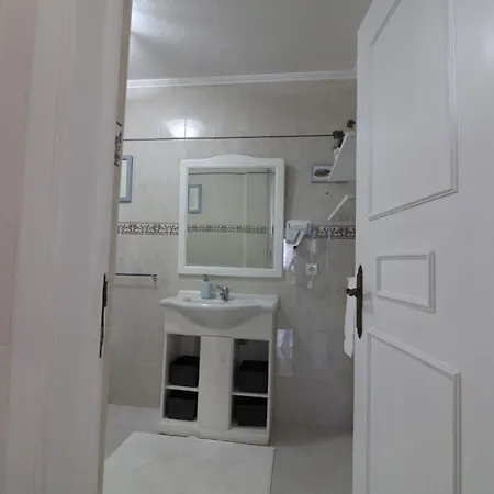 Beguest Lagoon House * Nadadouro