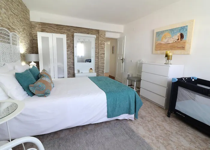 Beguest Lagoon House *